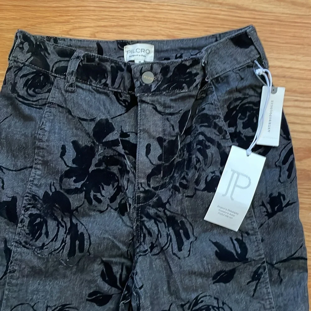 Anthropologie PILCRO Fluted High-Rise Flare Jeans Floral Black Handel Wash‎ 26